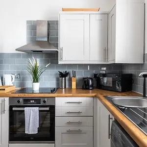 Apartment Judah By Koya Homes - Tv Bed Apartment, High Street, Free Parking, Barry